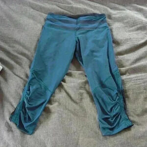 Size 4. Lululemon 3/4 lengths legging